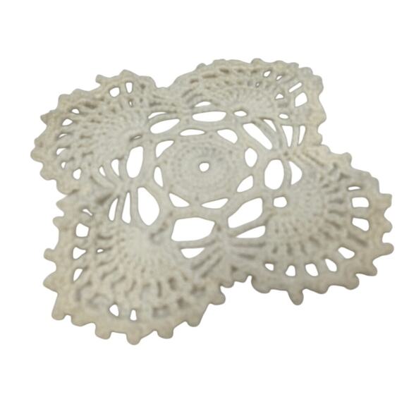Vintage Cotton Lace Half Moon Pattern Lacy Edge Cottage Grandma Core Doily - Picture 1 of 2